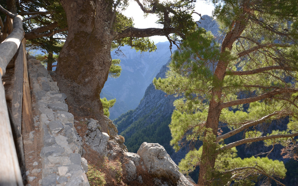 Felsen und Berglandschaft auf Rhodos